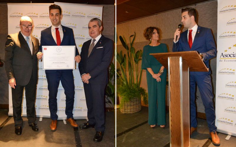 Marcos, CEO de SDi, recibiendo la medalla europea al mérito en el trabajo