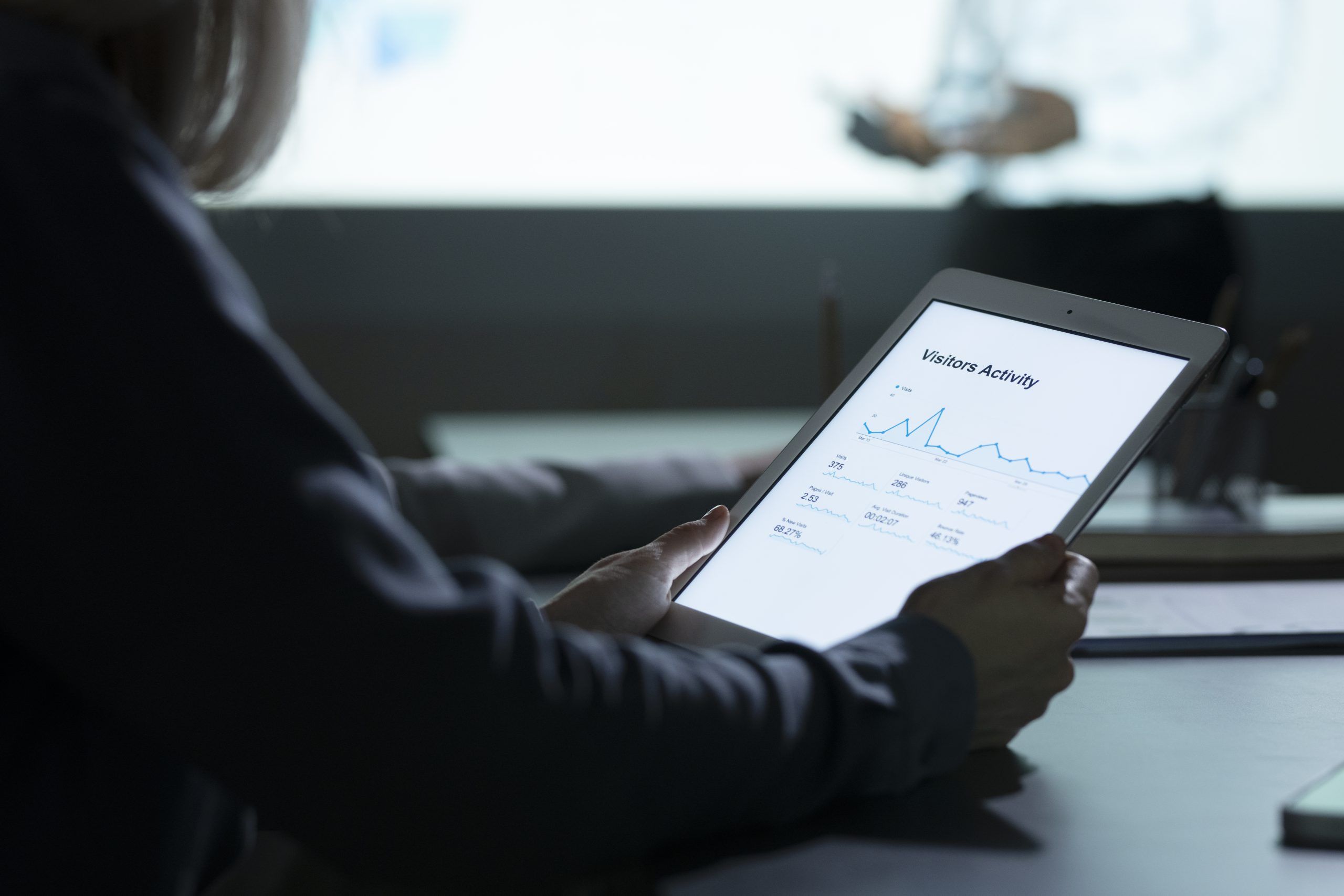 ¿Sabes a qué precio está vendiendo tu competencia o distribuidores?
